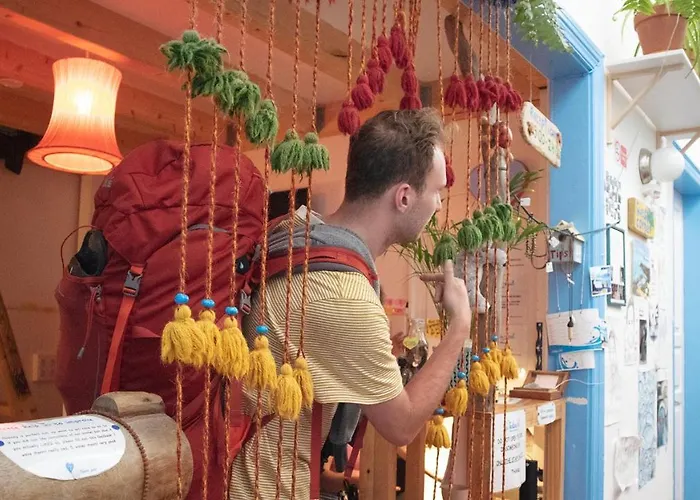 Ostello La Ventana Azul *