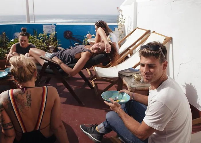 Ostello La Ventana Azul *