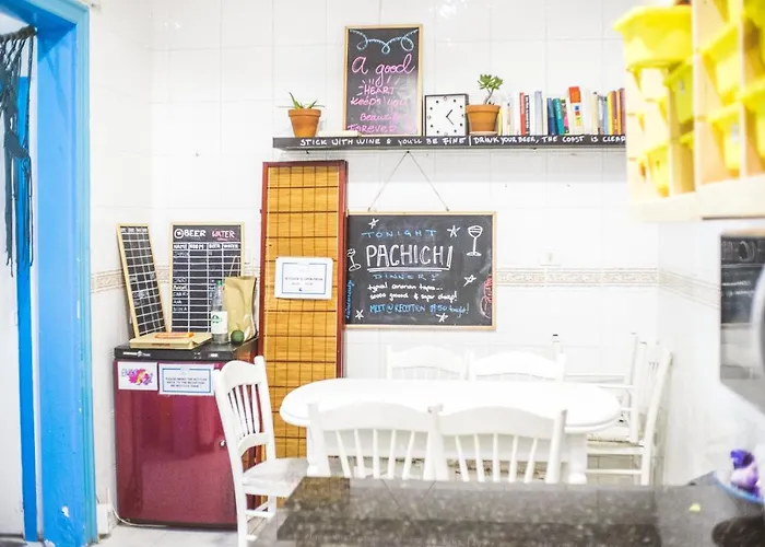 La Ventana Azul Ostello *